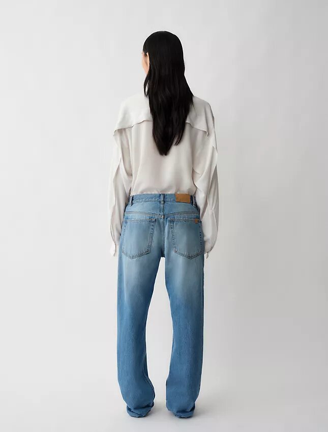 02 Low Rise Straight Jeans 02 Low Rise Straight Jeans