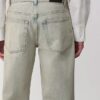 02 Relaxed Straight Jeans