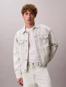 90S Denim Trucker Jacket