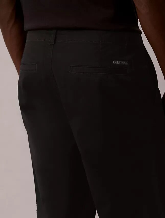 90S Relaxed Cropped Chinos 90S Relaxed Cropped Chinos