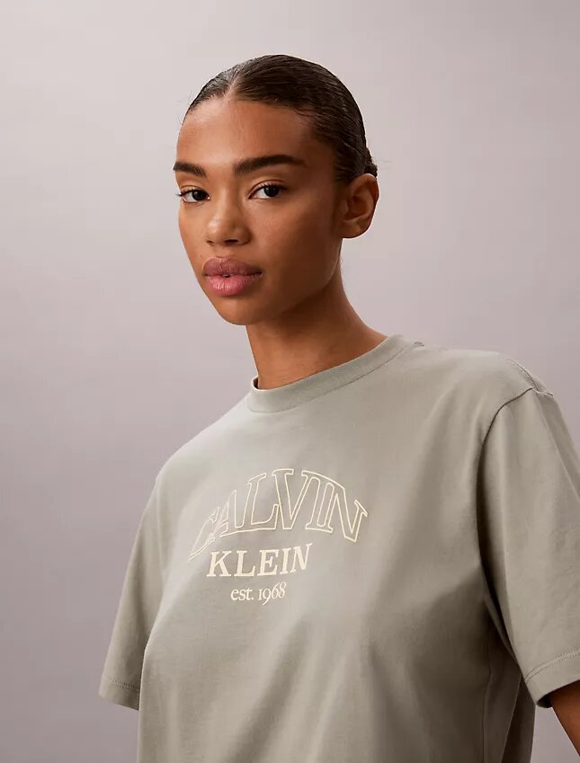 Arch Logo Graphic Boxy T-Shirt Arch Logo Graphic Boxy T-Shirt