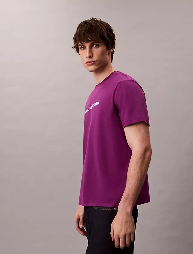 Bold Logo Graphic Relaxed T-Shirt Bold Logo Graphic Relaxed T-Shirt