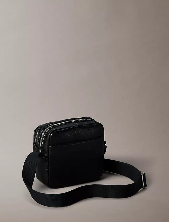 Bold Pebble Crossbody Bag Bold Pebble Crossbody Bag