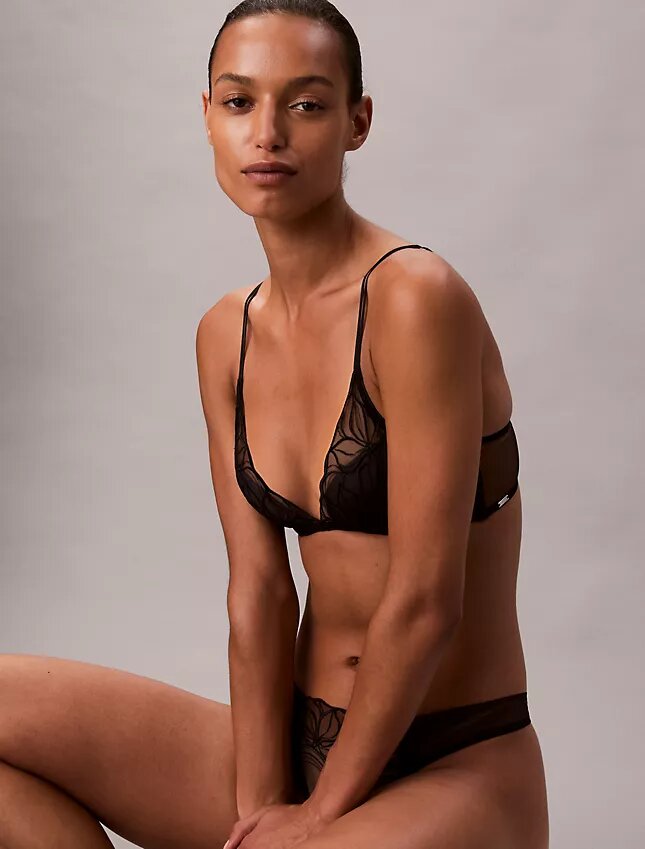 Ck Black Floral Lace Lightly Lined Plunge Bra Ck Black Floral Lace Lightly Lined Plunge Bra