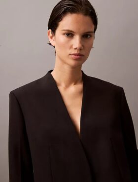 Classic Crepe Blazer