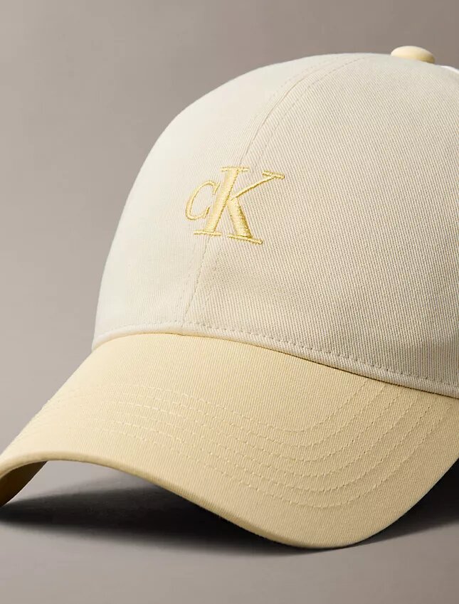 Contrast Embroidered Logo Baseball Cap Contrast Embroidered Logo Baseball Cap