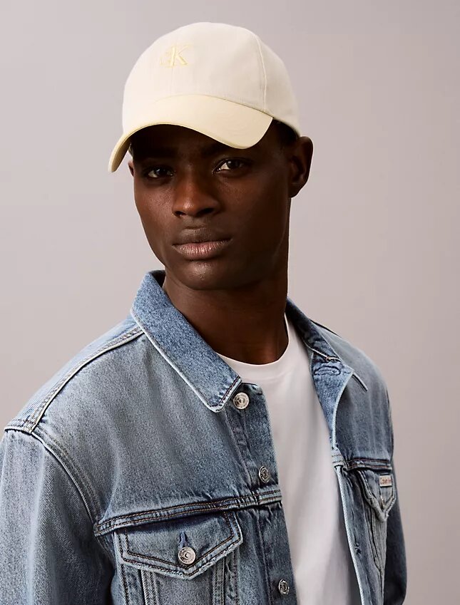 Contrast Embroidered Logo Baseball Cap Contrast Embroidered Logo Baseball Cap