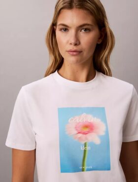 Daisy Graphic Classic T-Shirt