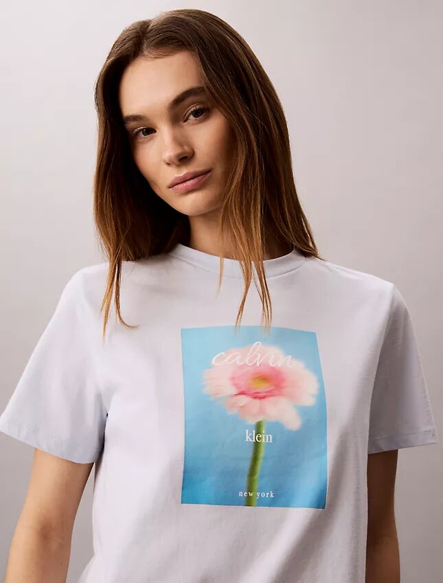 Daisy Graphic Classic T-Shirt Daisy Graphic Classic T-Shirt