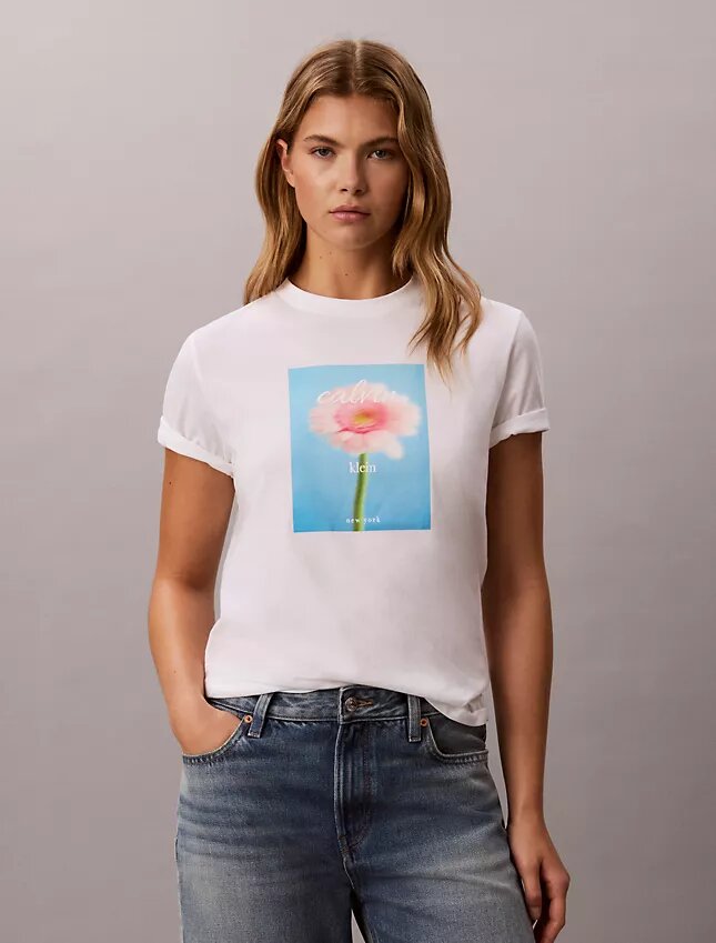 Daisy Graphic Classic T-Shirt Daisy Graphic Classic T-Shirt