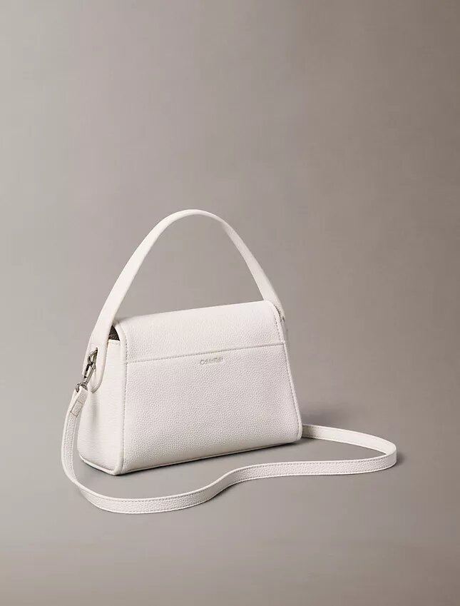 Emblem Logo Hardware Pebble Shoulder Bag Emblem Logo Hardware Pebble Shoulder Bag