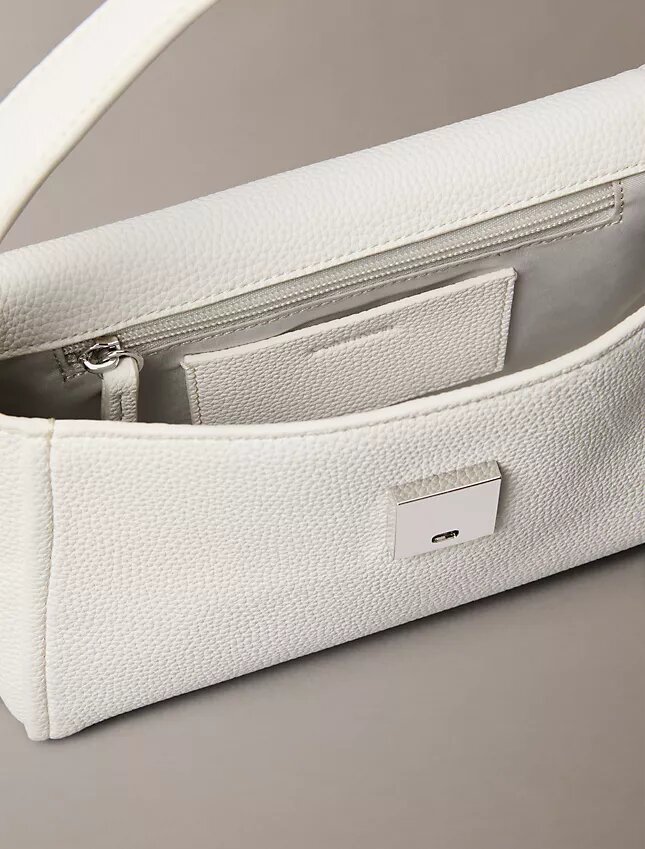 Emblem Logo Hardware Pebble Shoulder Bag Emblem Logo Hardware Pebble Shoulder Bag
