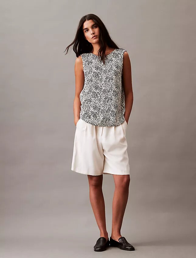 Flowing Printed Sleeveless Top Flowing Printed Sleeveless Top