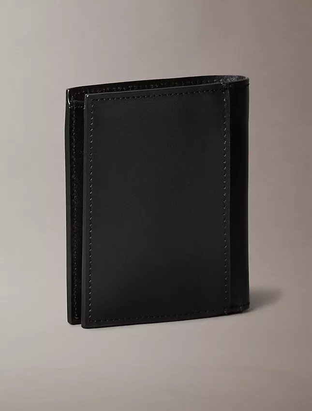 Leather Logo Plaque Slim Bifold Wallet Leather Logo Plaque Slim Bifold Wallet