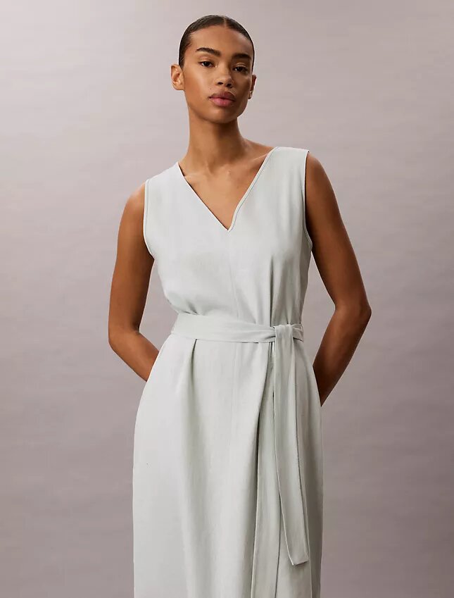 Linen Blend V-Neck Sleeveless Belted Dress Linen Blend V-Neck Sleeveless Belted Dress