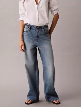 Low Rise Baggy Jeans