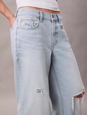 Low Rise Baggy Jeans