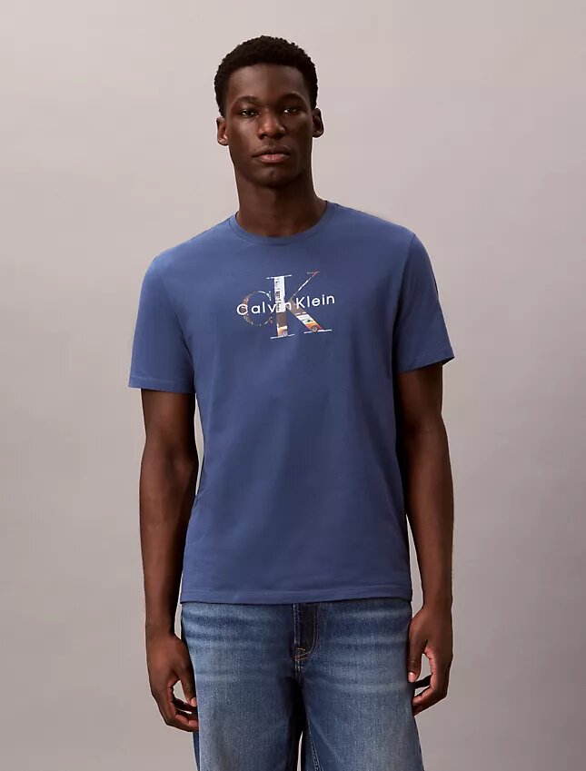 Photo Monologo Graphic Classic T-Shirt Photo Monologo Graphic Classic T-Shirt