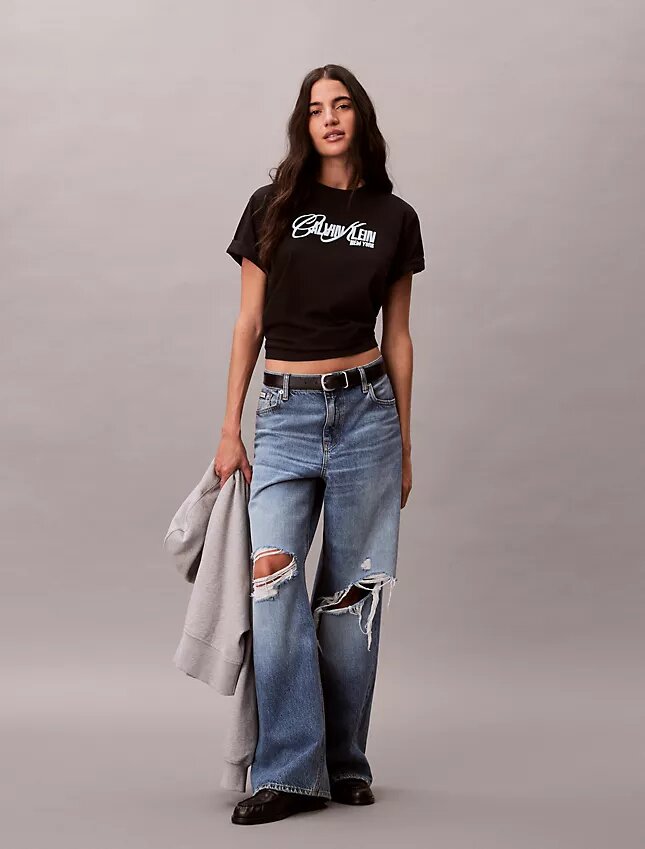 Raised Logo Graphic Boxy T-Shirt Raised Logo Graphic Boxy T-Shirt