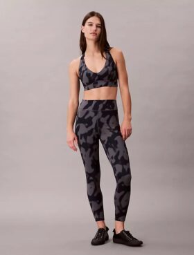 Soft Sport Abstract Print 7/8 Leggings Soft Sport Abstract Print 7/8 Leggings