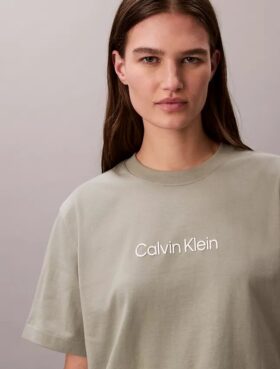 Standard Logo Boxy Fit Crewneck T-Shirt
