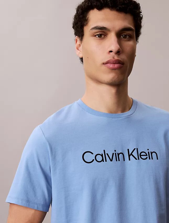 Standard Logo Graphic Classic T-Shirt Standard Logo Graphic Classic T-Shirt